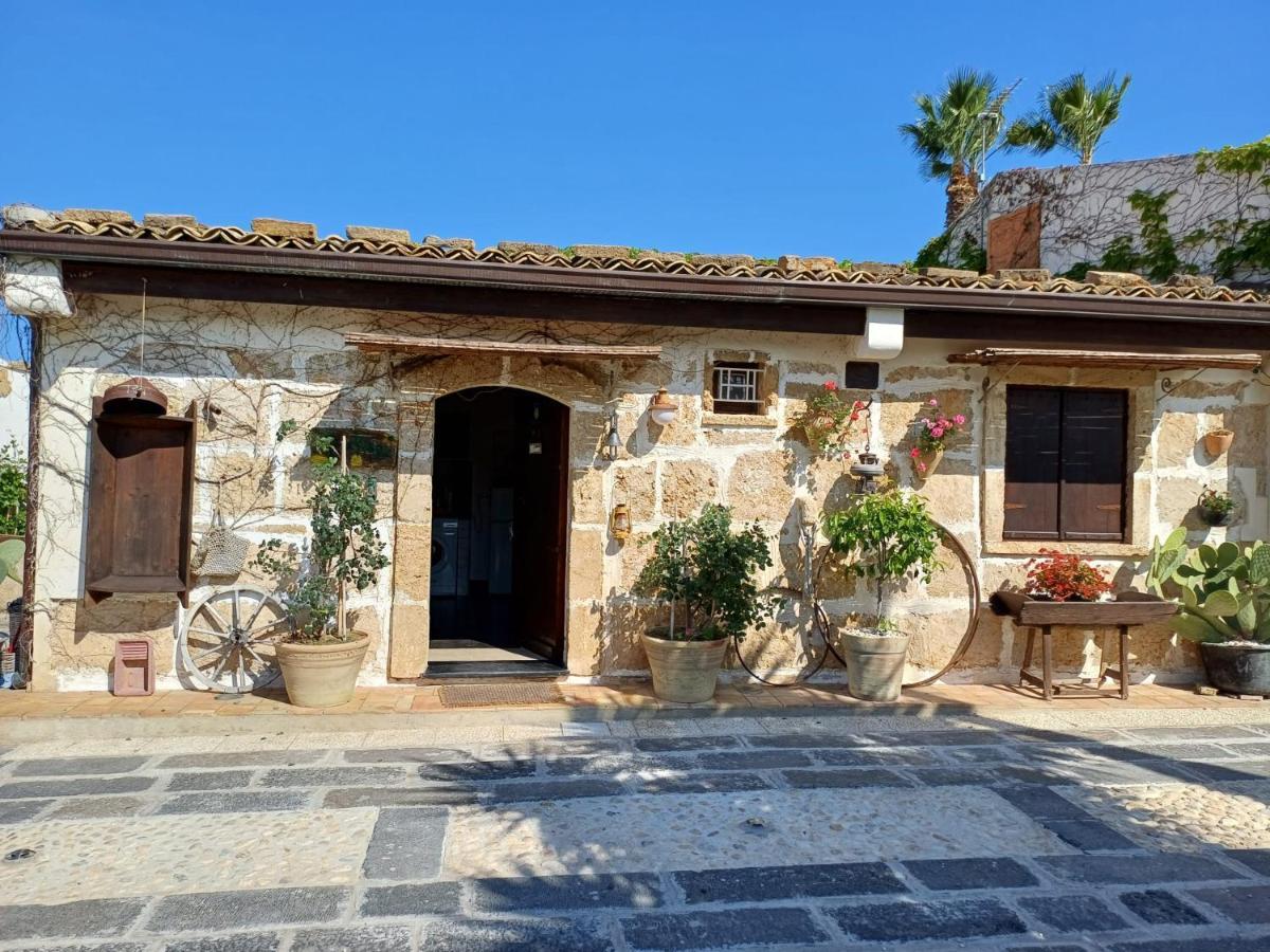 La Virgy Per Noto With Share Swimming Pool With Wonderful Sea View Villa Avola Exterior photo